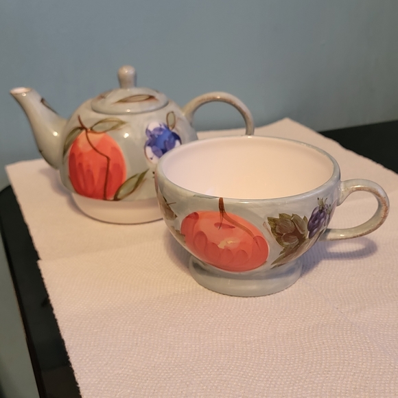 Vtg. Single Teapot & Cup Stackable Ceramic Set, Santa Rosa Pattern - Picture 2 of 6